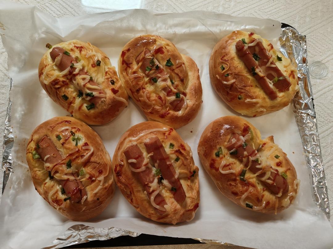 香葱火腿肠面包