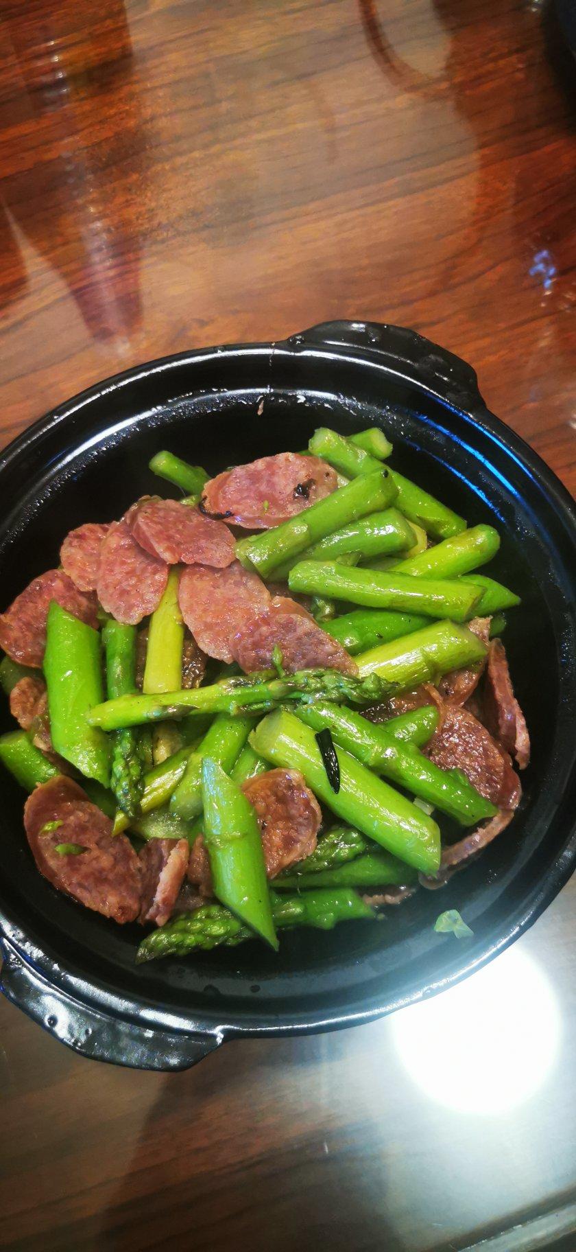 diorq6te做的92腊味60芦笋炒腊肠60老少皆宜