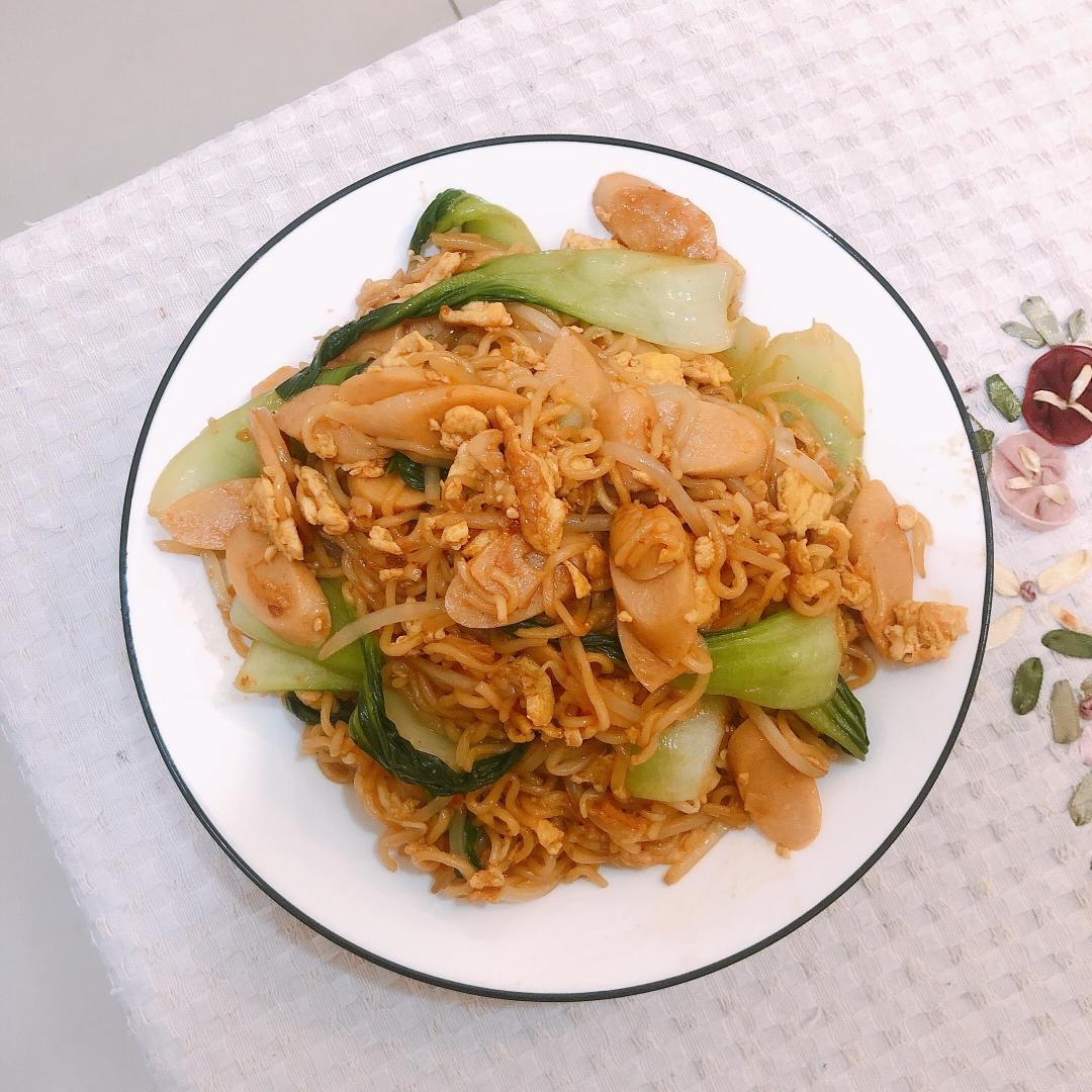 路边摊风味炒方便面