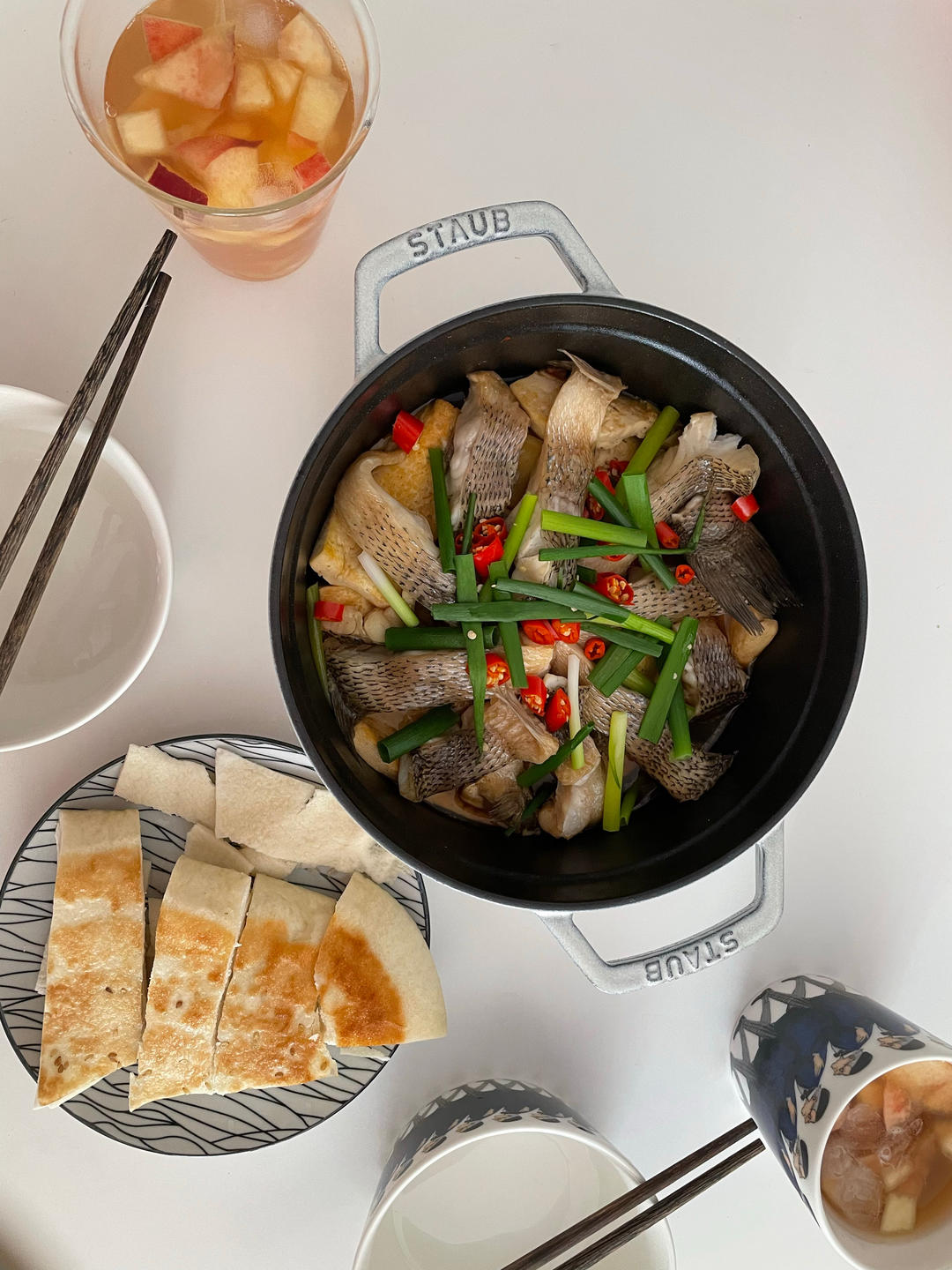鲜嫩豆腐鲈鱼煲