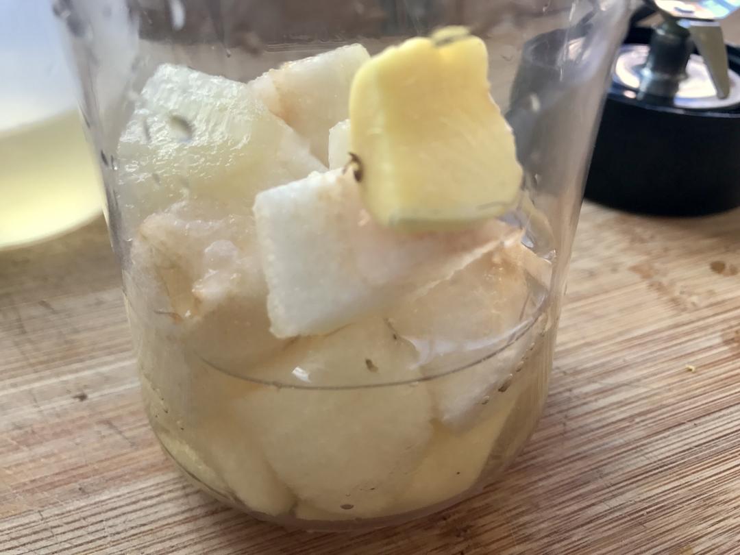 香梨白葡萄酒的做法 步骤2