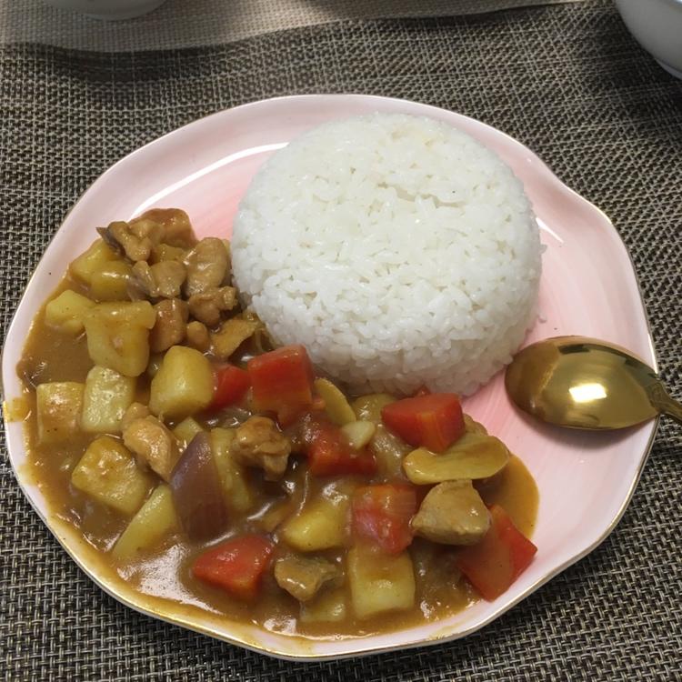 咖喱鸡肉饭
