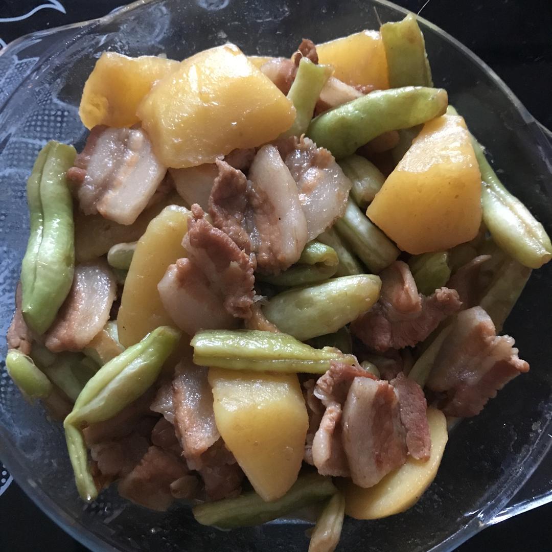 五花肉炖芸豆土豆 Pork Belly with B&P