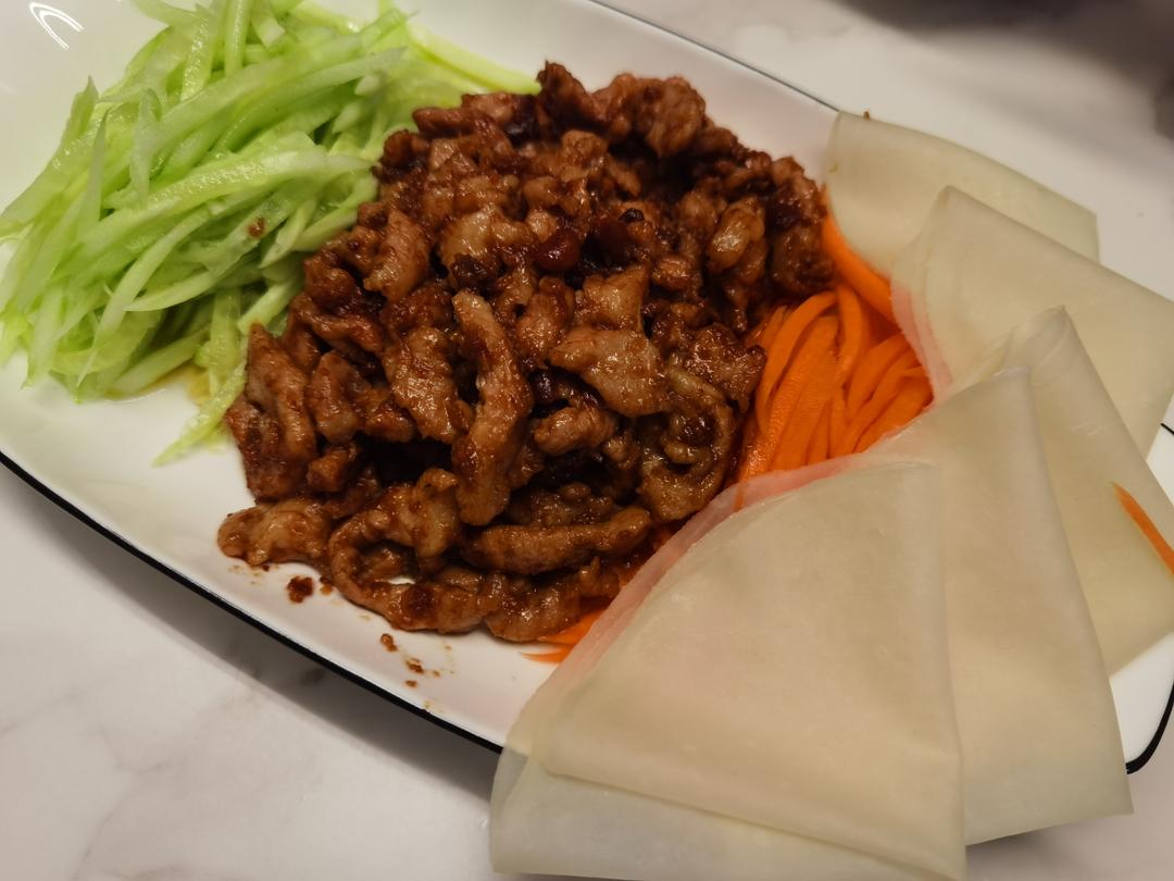 学做京酱肉丝，带饼的