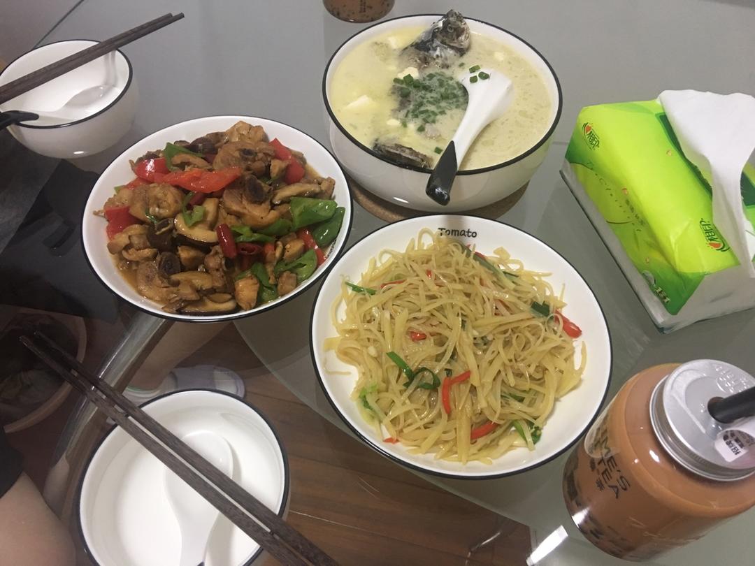 好吃到原地爆炸的黄焖鸡