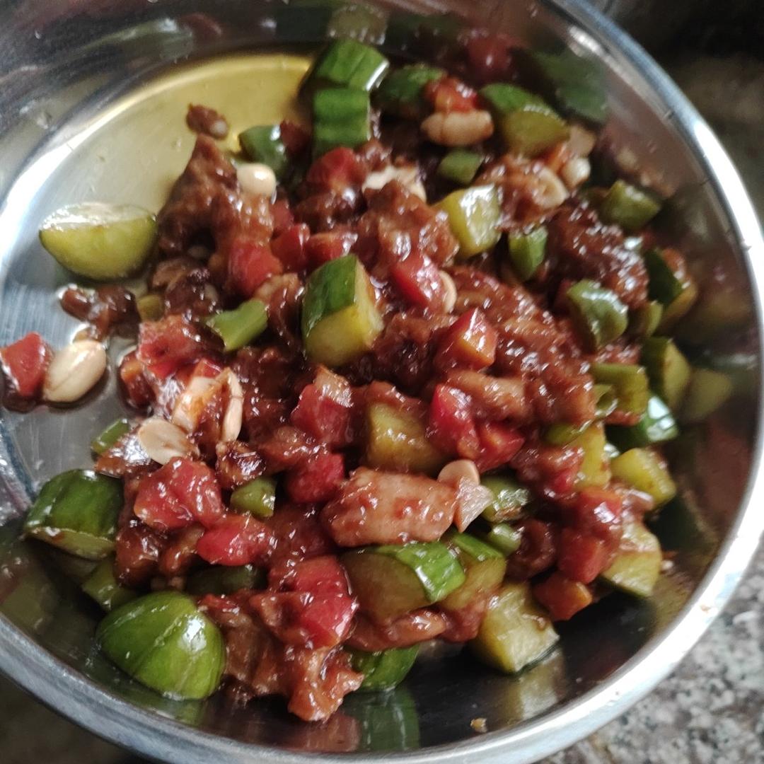 宫保鸡丁——简单版。