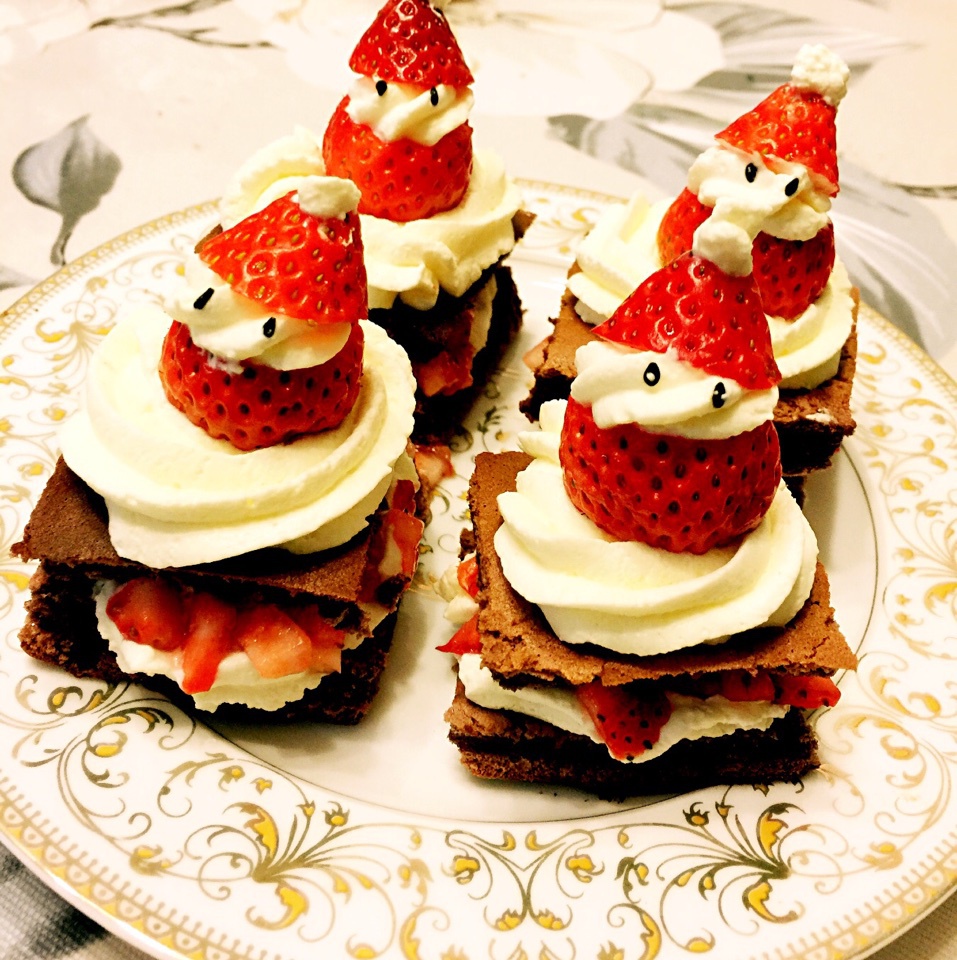 杯子草莓蛋糕cupcake