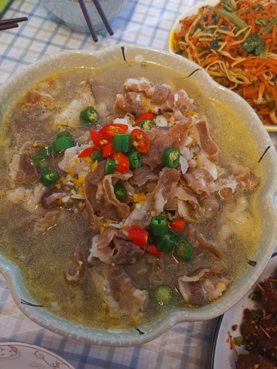 酸汤肥牛