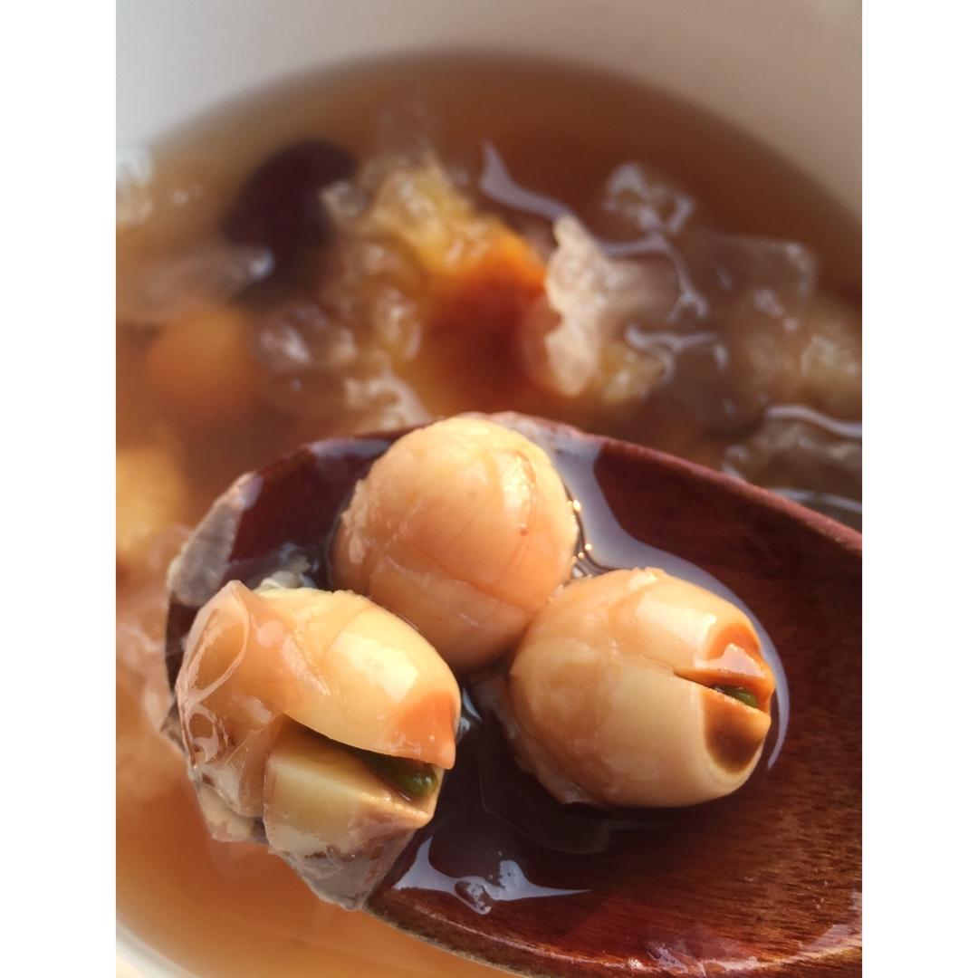 红枣银耳莲子羹