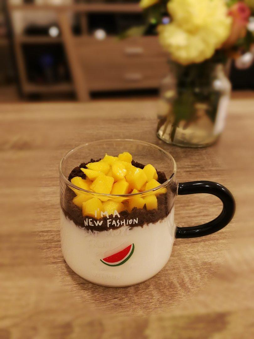 芒果酸奶杯