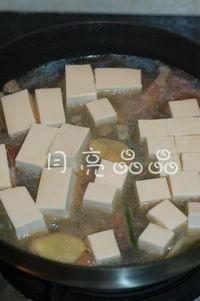 火腿蛤蜊豆腐煲的做法 步骤4