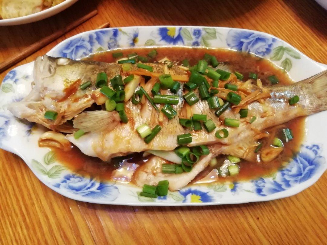 清蒸鲈鱼