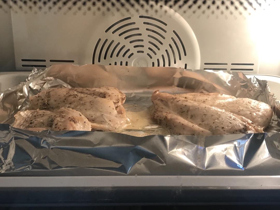 史上最简单烤鸡胸肉（而且好吃）