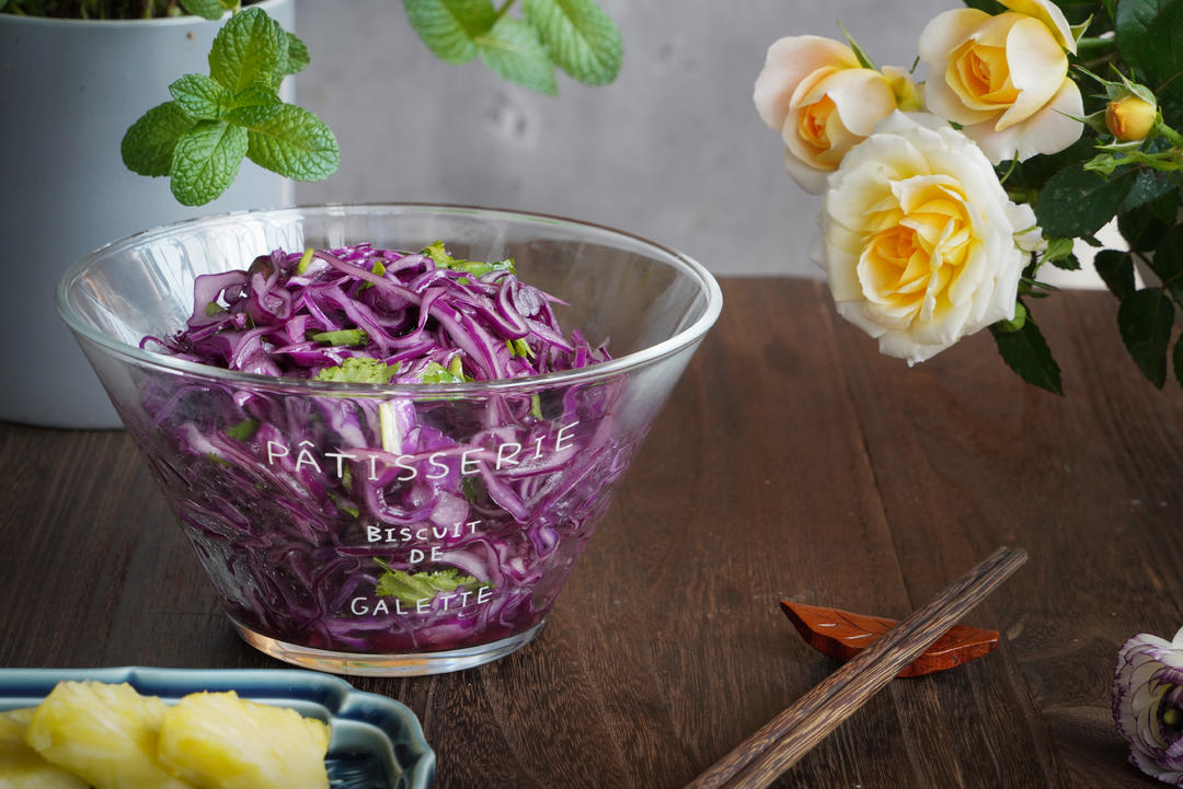 最简单的凉拌紫甘蓝（油泼版本）