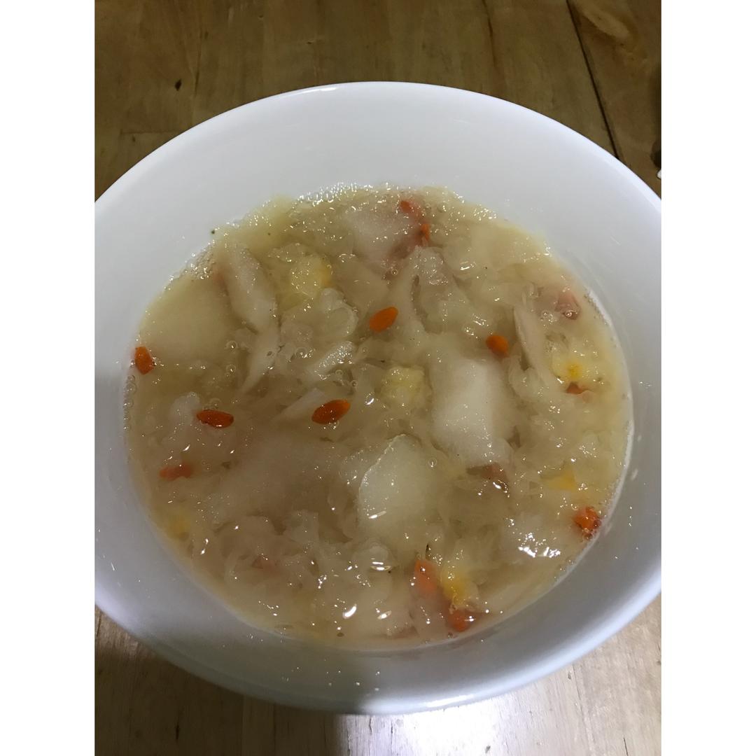 冰糖银耳梨汤