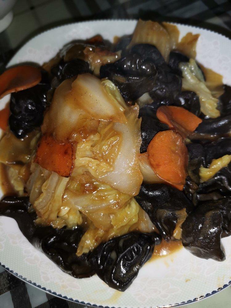 木耳胡萝卜炒白菜