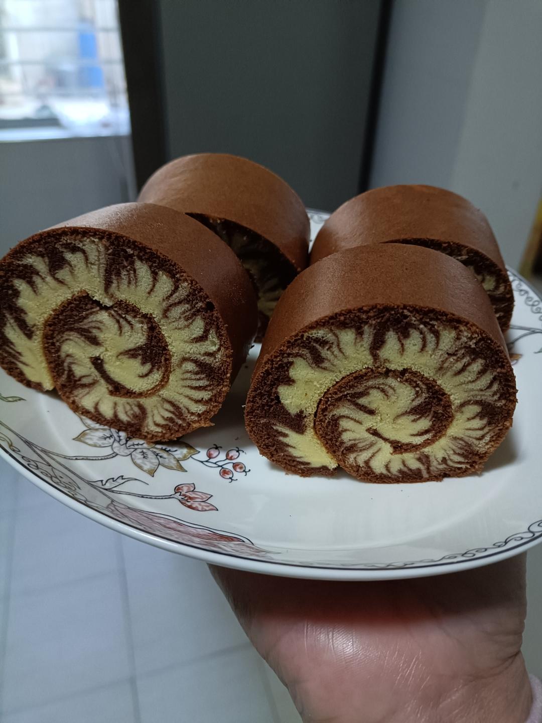 【蛋糕卷小分队】8：可可旋风卷