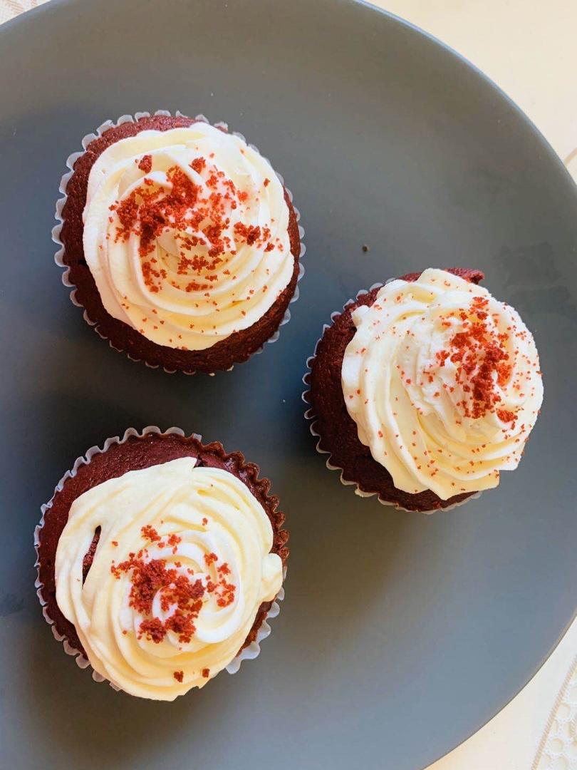 红丝绒纸杯蛋糕