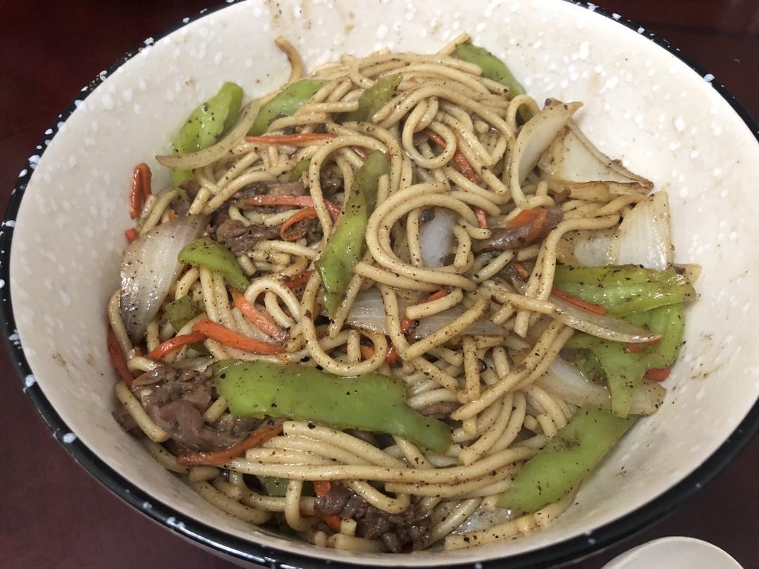 黑椒牛肉炒意大利面
