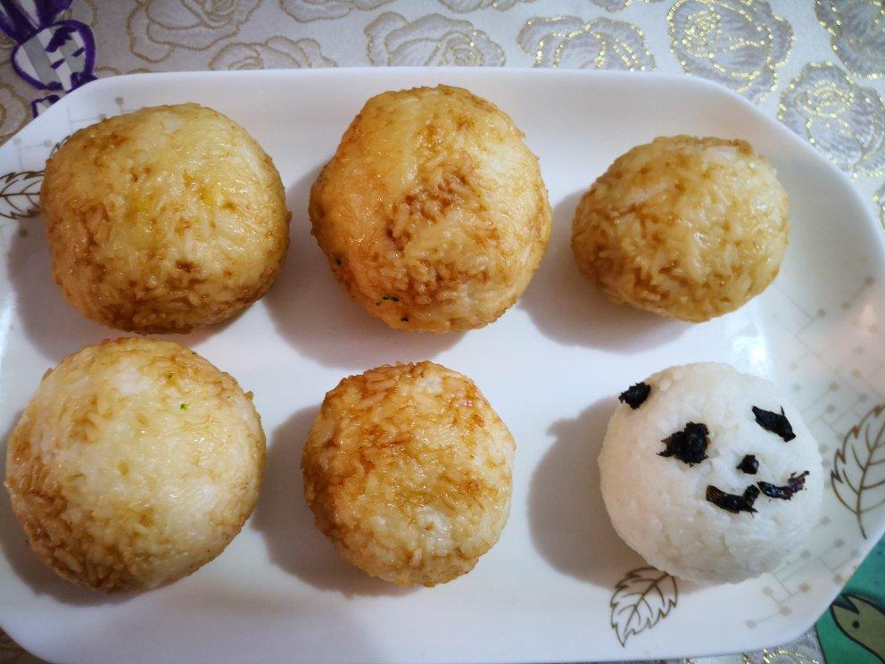 小盆友超爱的肉松饭团子