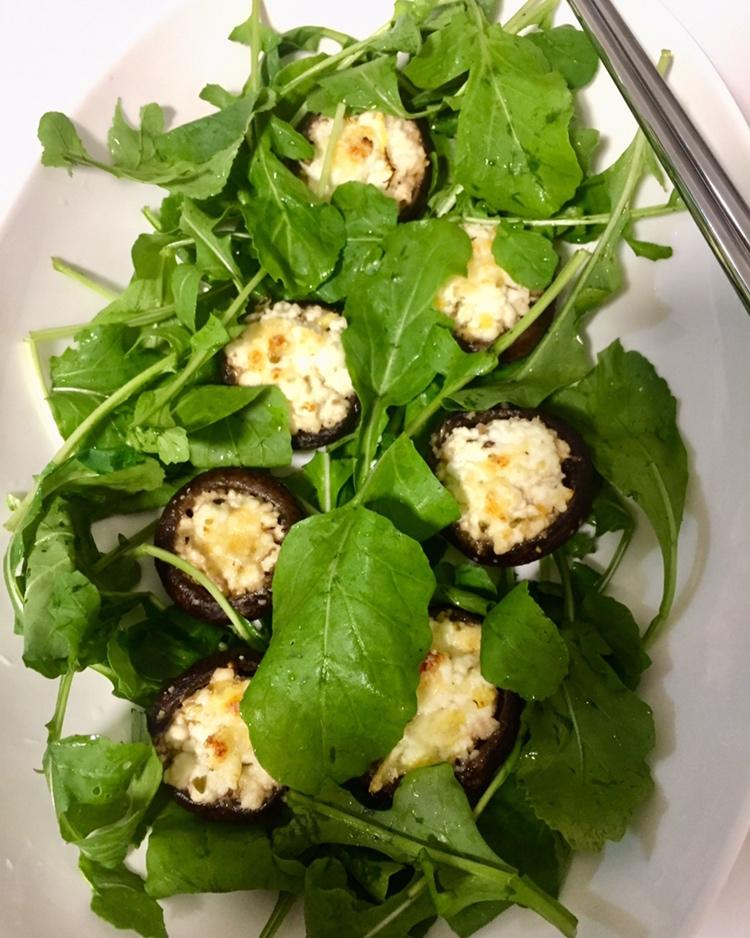 【Jamie Oliver】烤乳清干酪酿蘑菇