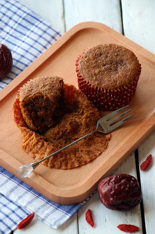 dear6hm做的无油养生红枣枸杞蛋糕