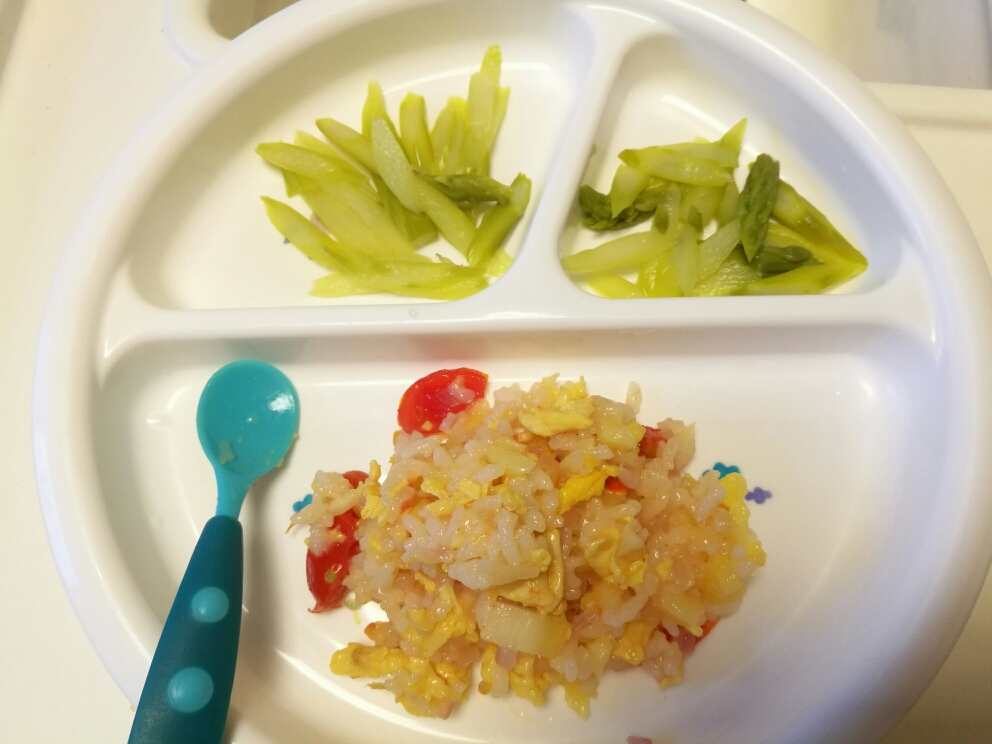 菠萝炒饭（一岁以上婴儿辅食）的做法 步骤2