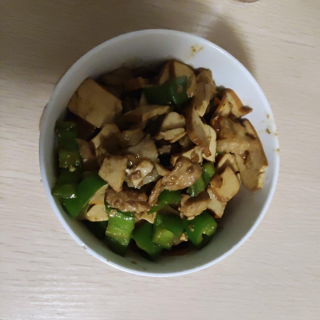 香干辣椒炒肉~  真的好吃爆了