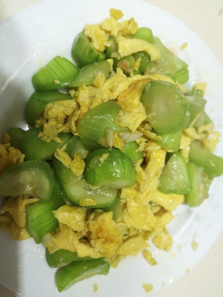 鲜香美味！好吃到舔盘的丝瓜炒鸡蛋