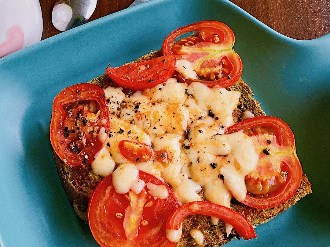 快手简易小“披萨”&蛋白质知识点| 健康·三餐