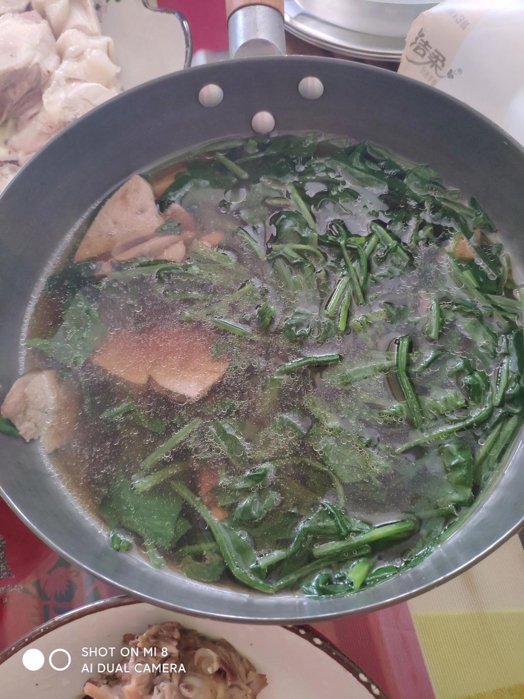 菠菜猪肝汤（猪肝嫩滑汤清澈）