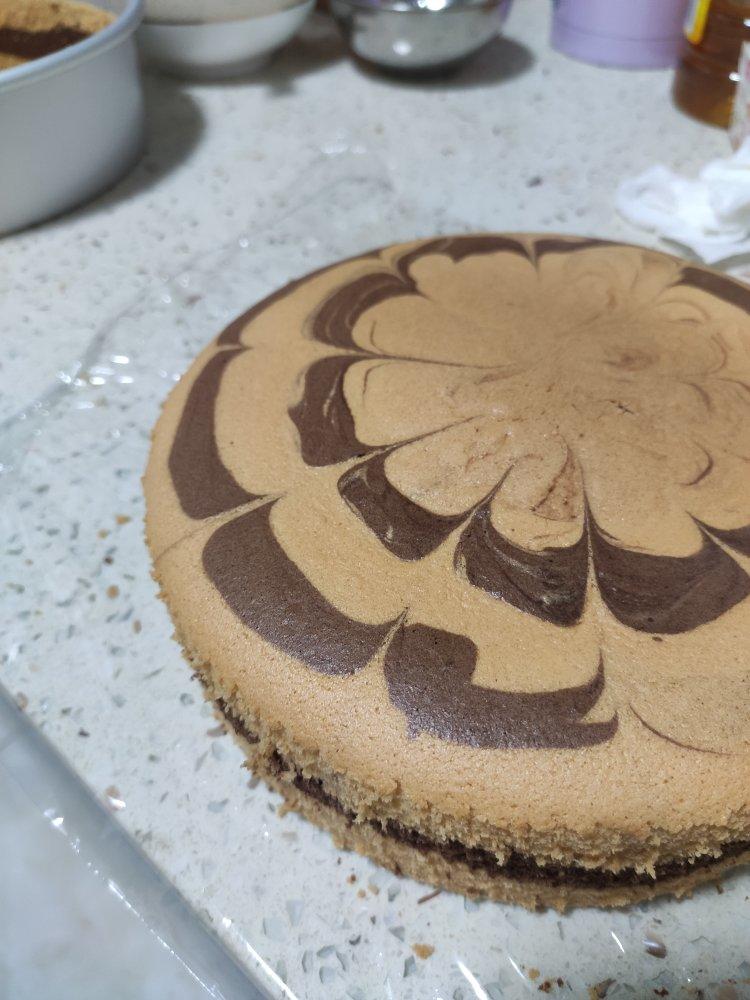 双色拉花戚风蛋糕