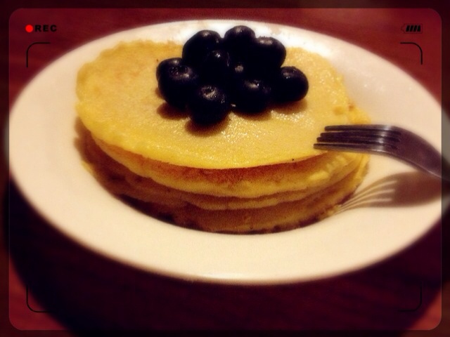 蓝莓酱奶香蛋饼