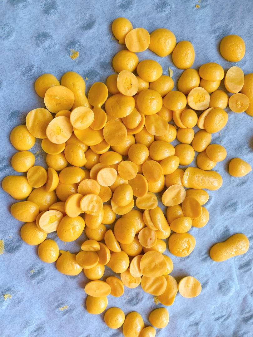 入口即化的无添加蛋黄溶豆