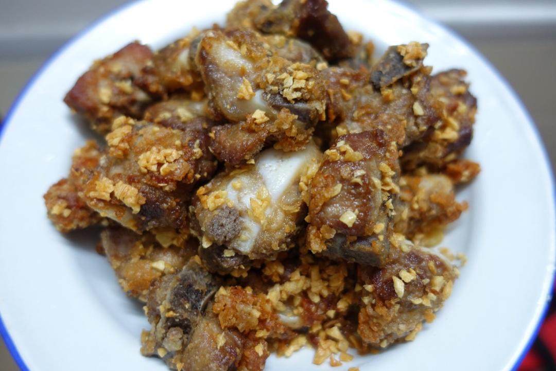 金牌蒜香排骨