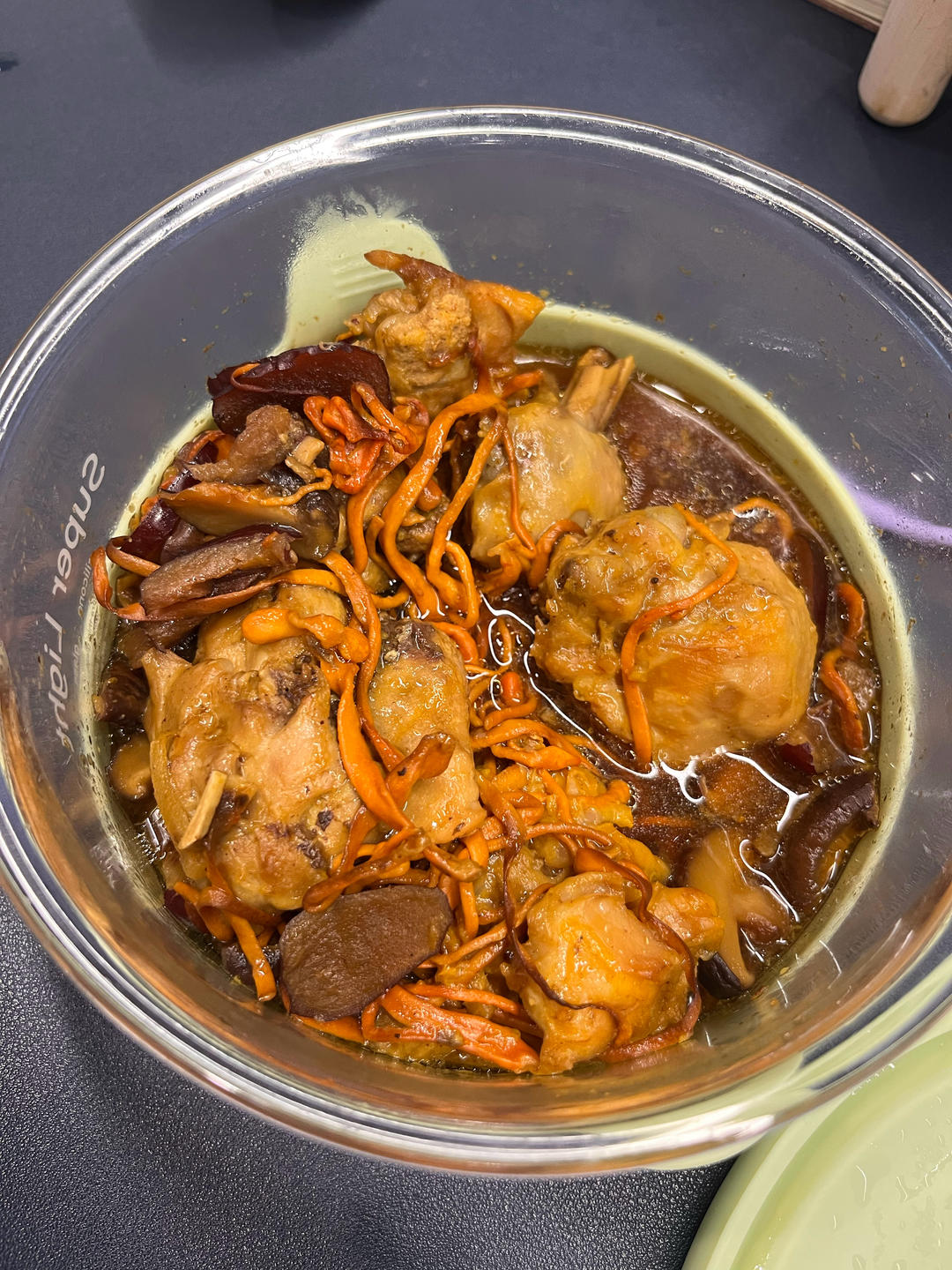 地道广东味——虫草花蒸鸡