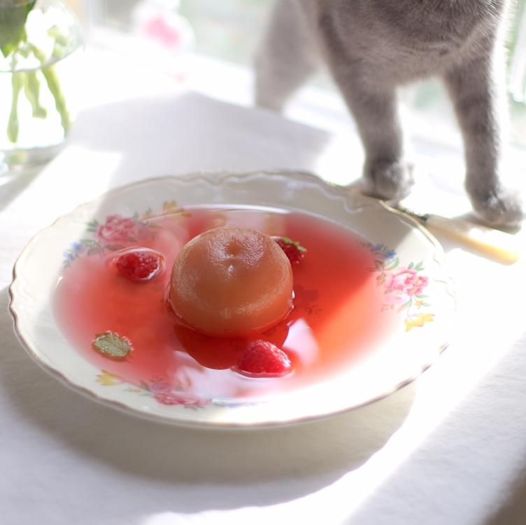波尔多桃子（红酒炖桃子）