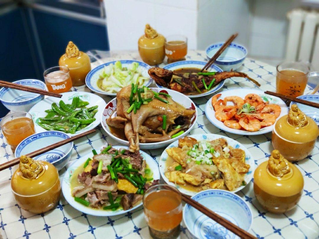 分享作品 年夜饭 #年夜饭# 除夕早晨在老爸老妈家吃"年早饭"