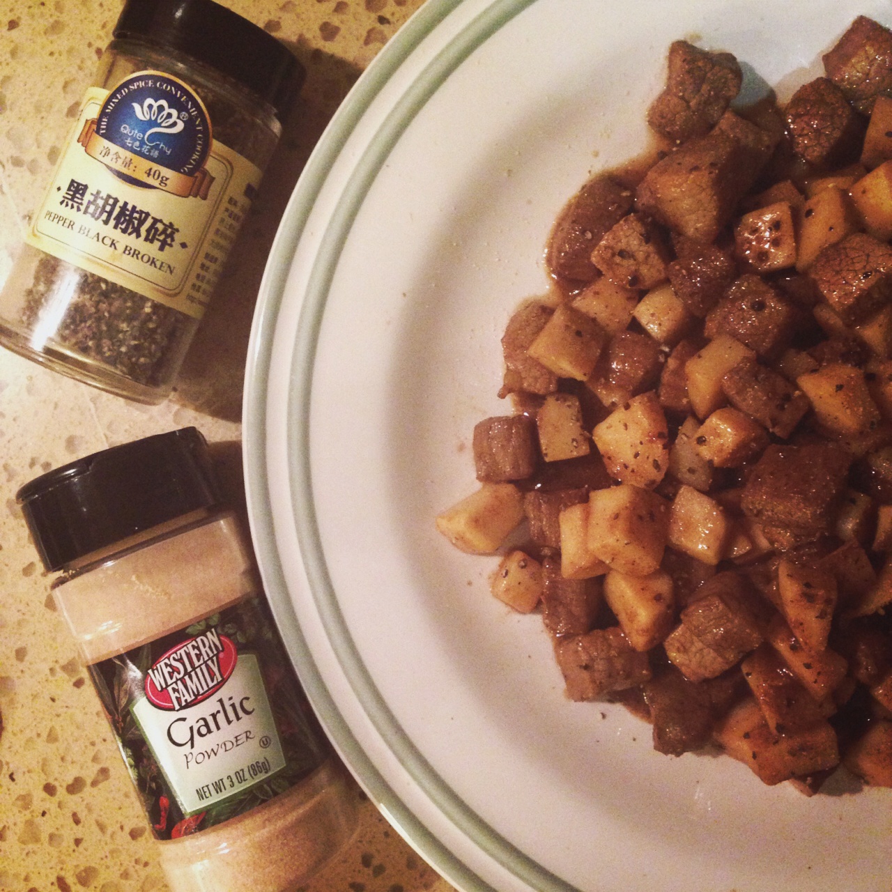 杏鲍菇黑胡椒牛肉粒~老丁的私房菜