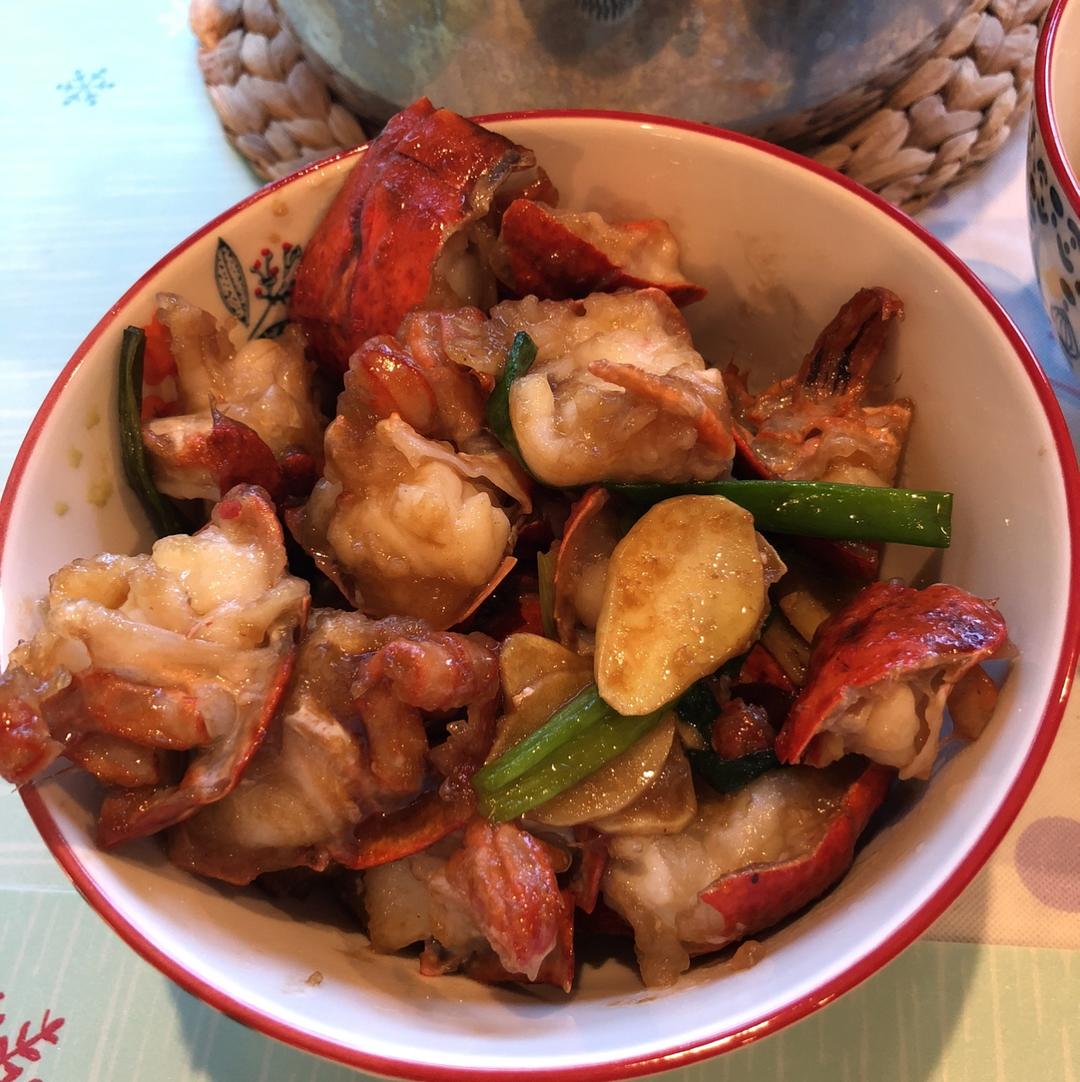 葱姜龙虾（附详细的拆解龙虾技巧，附精确地调料用量）