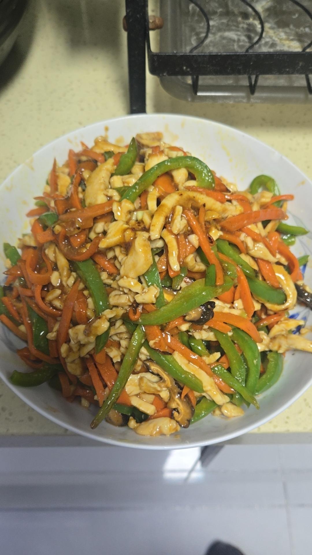 不辣的鱼香鸡丝（番茄酱版）