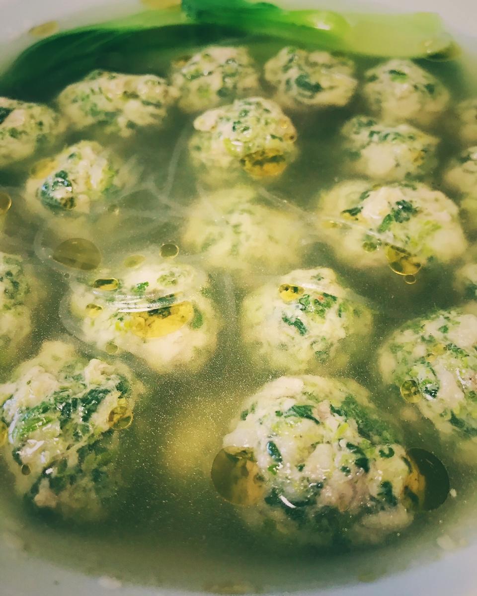 荠菜豆腐丸子汤