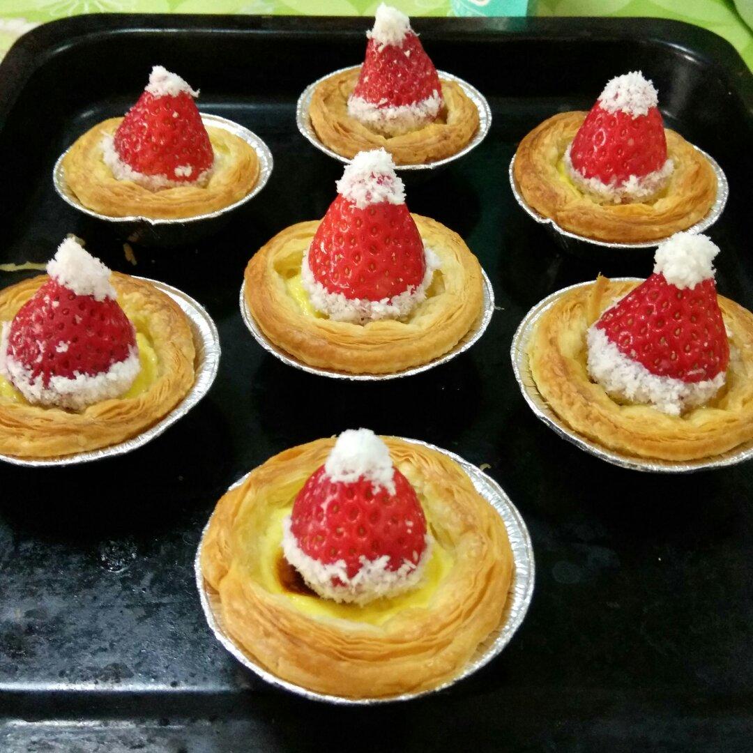 草莓圣诞帽布朗尼蛋糕