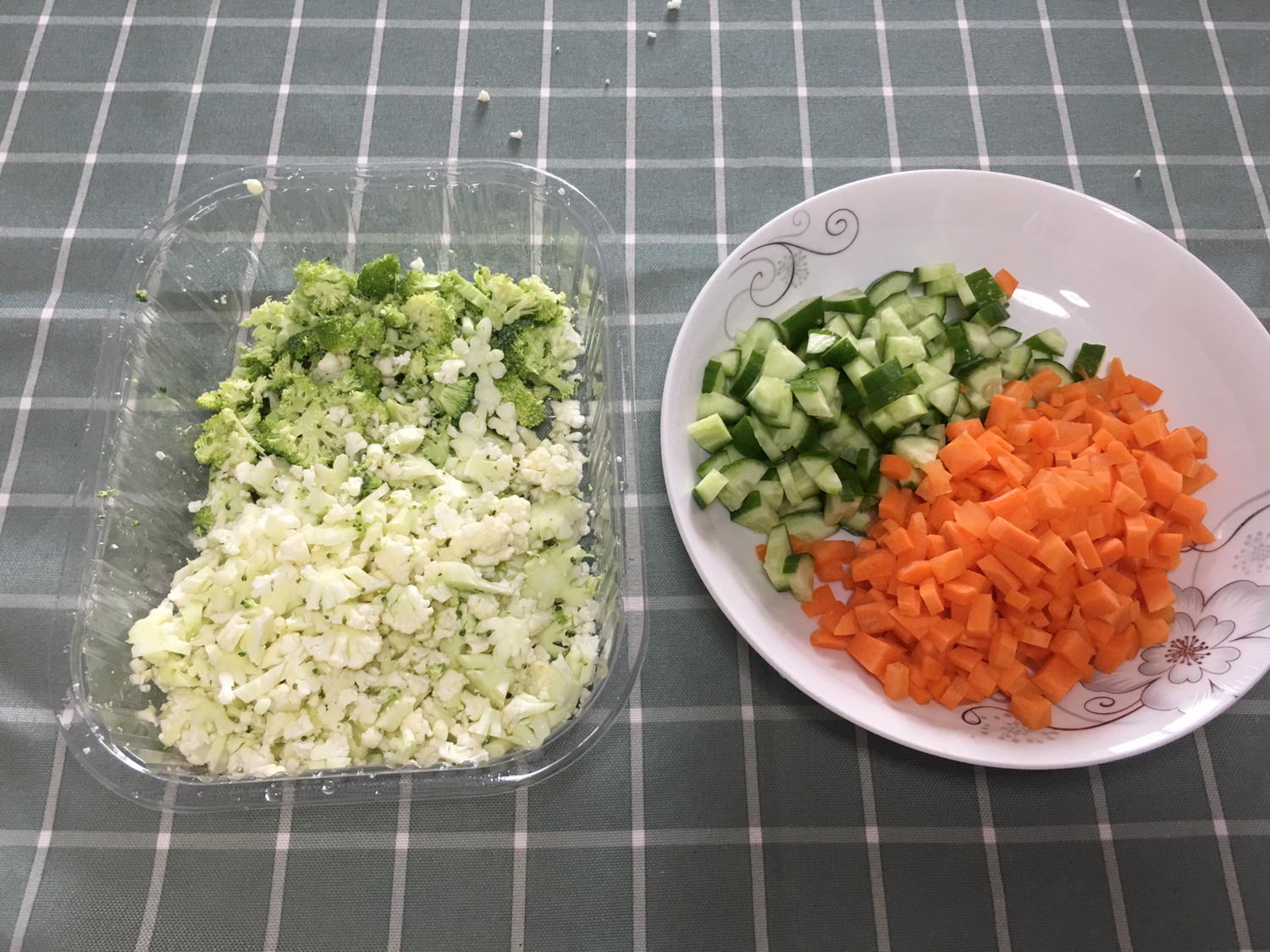神仙减脂餐—欧阳娜娜同（gai liang）款花椰菜鸡胸肉炒糙米饭的做法 步骤5