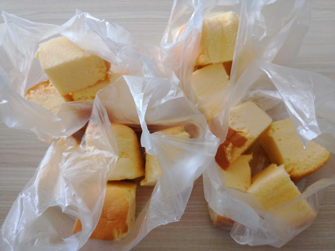 烤个入口即化的酸奶古早蛋糕，给生活加点甜