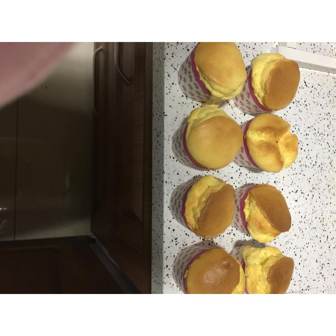 乳酪戚风小蛋糕