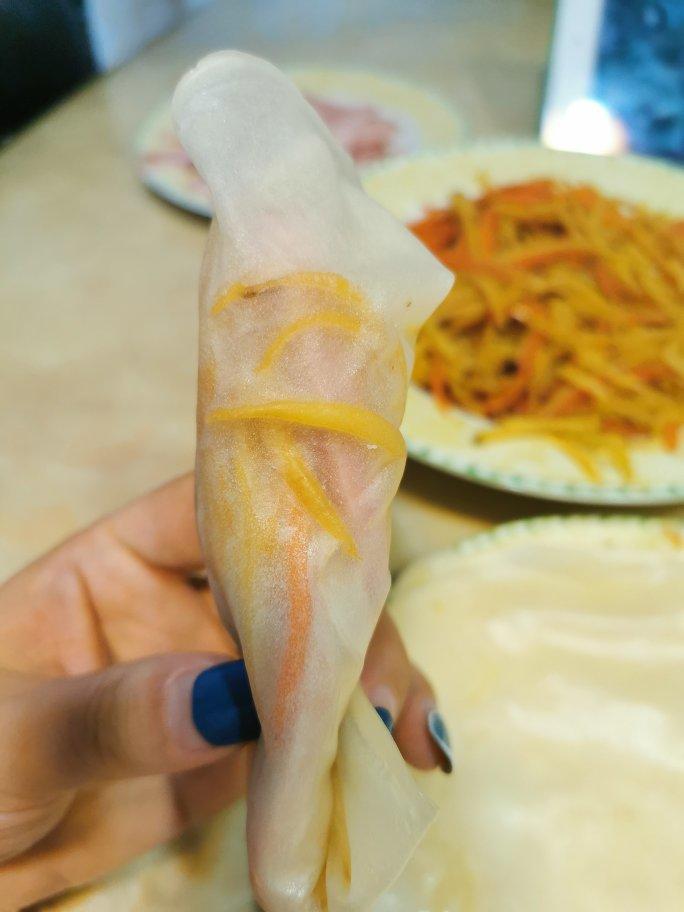 薄薄的春卷皮（卷饼）