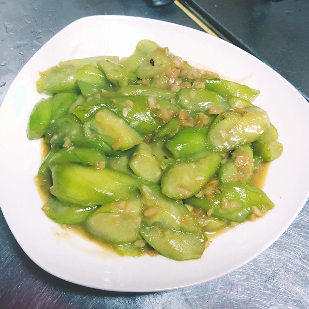 阿-li做的蒜蓉丝瓜