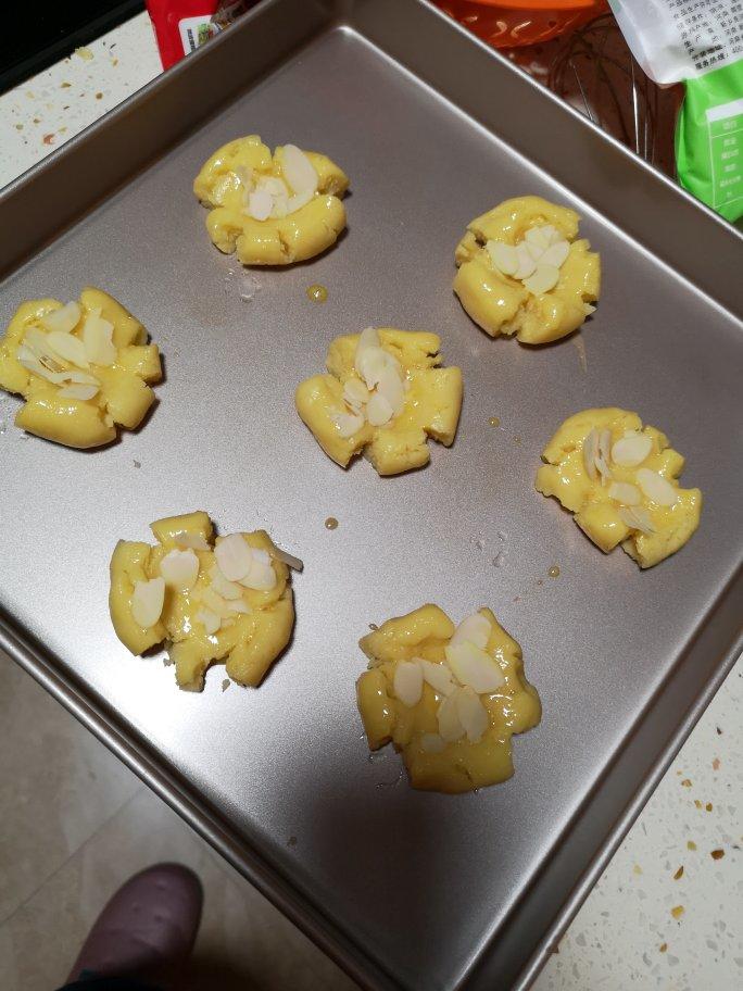 轻轻一按就碎掉的原味桃酥（不输猪油版）