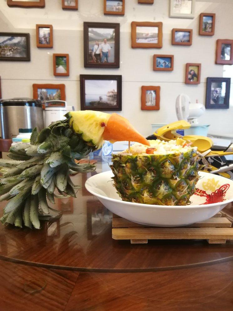 鸟语花香菠萝炒饭